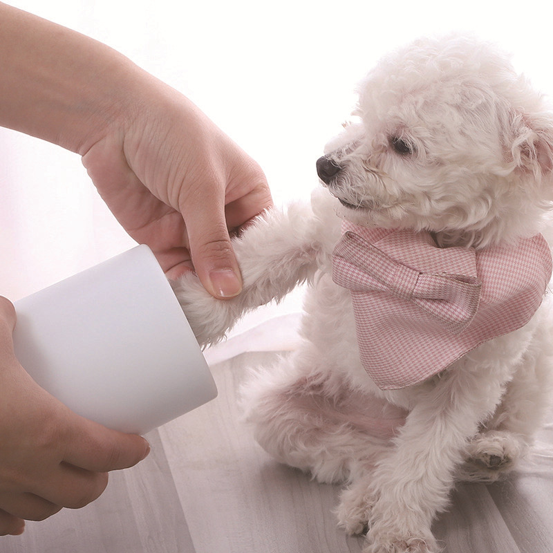 FurEase™ Paw Cleaner for Dogs Muddy Paw cleaner